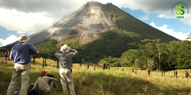 Arenal Volcano National Park: A Fiery Spectacle