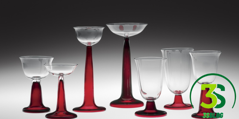Drinking Glasses with Feet